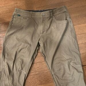 Men’s Kuhl Rydr pants, outdoors, five pocket. Badlands khaki green. 38x32.